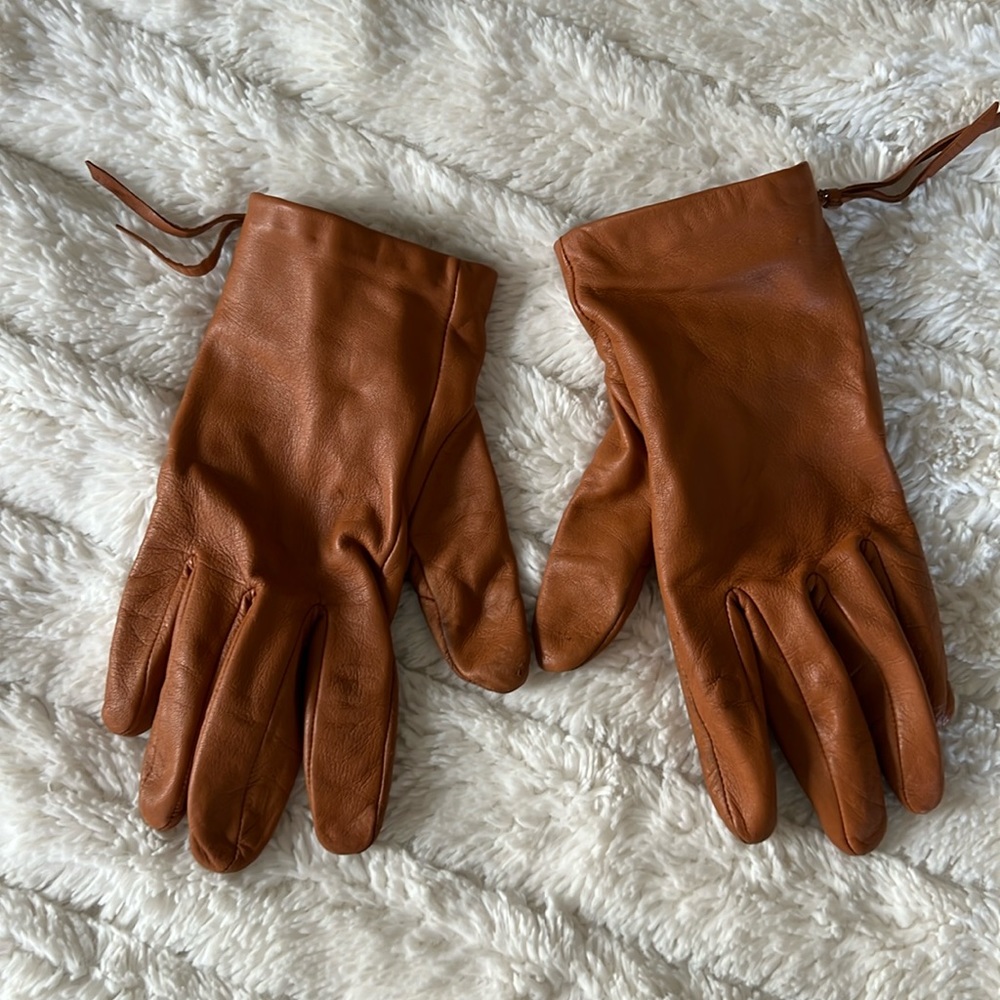 Other Stories 100% leather gloves in size M